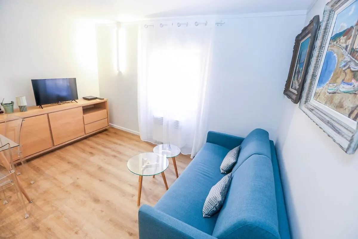 Fabulous Green 2-Room Apartment In The Center Of Grasse 0*,