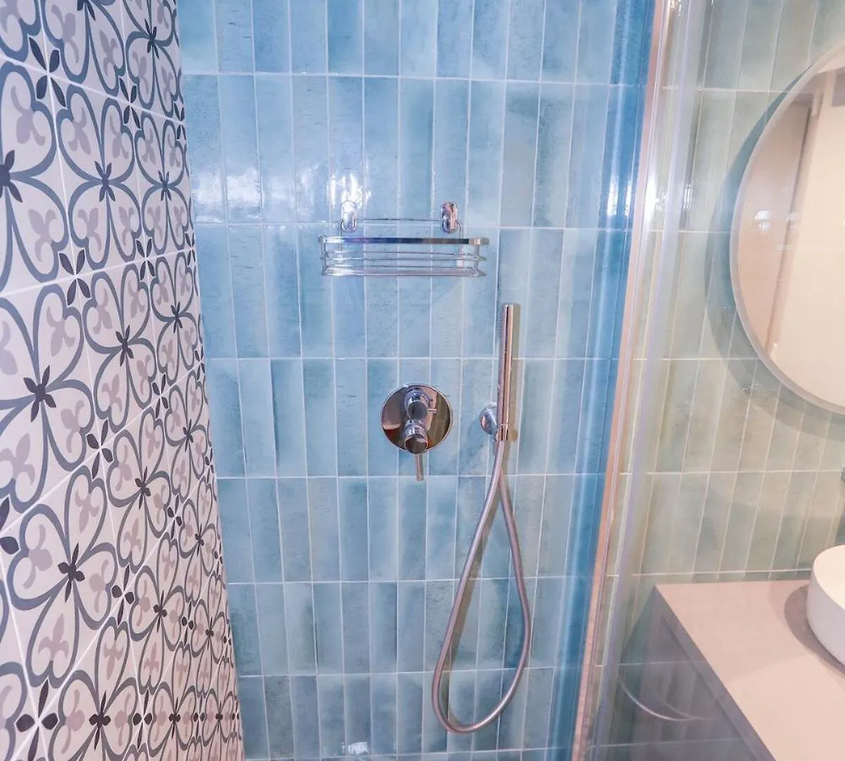 Fabulous Green 2-Room Apartment In The Center Of Grasse